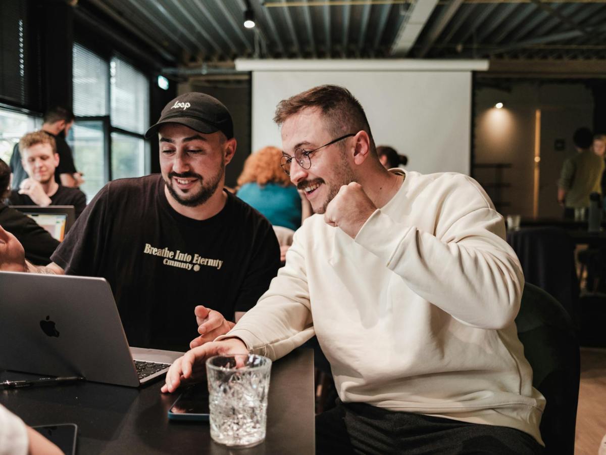 Por que não devemos confiar em&nbsp;ninguém?